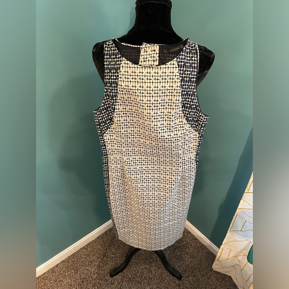 Zara Sleeveless Sheath Dress Navy and White Size M